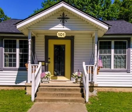 Historic Town Square Bungalow In Heart Of Brighton Atoka Exterior foto