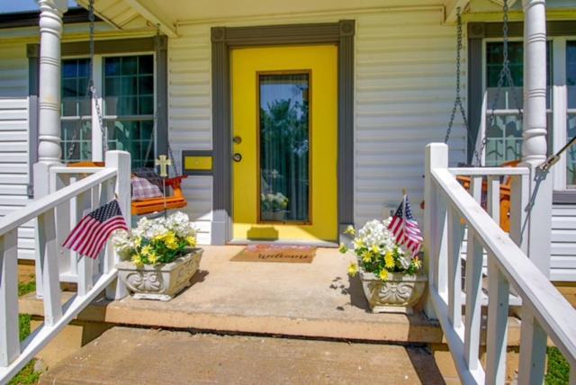 Historic Town Square Bungalow In Heart Of Brighton Atoka Exterior foto